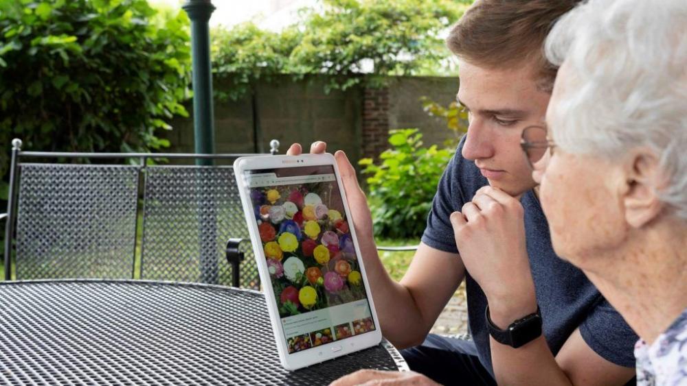 csm__c_Tablet_BAGSO_Sachs_2f9758dc71-1024x576